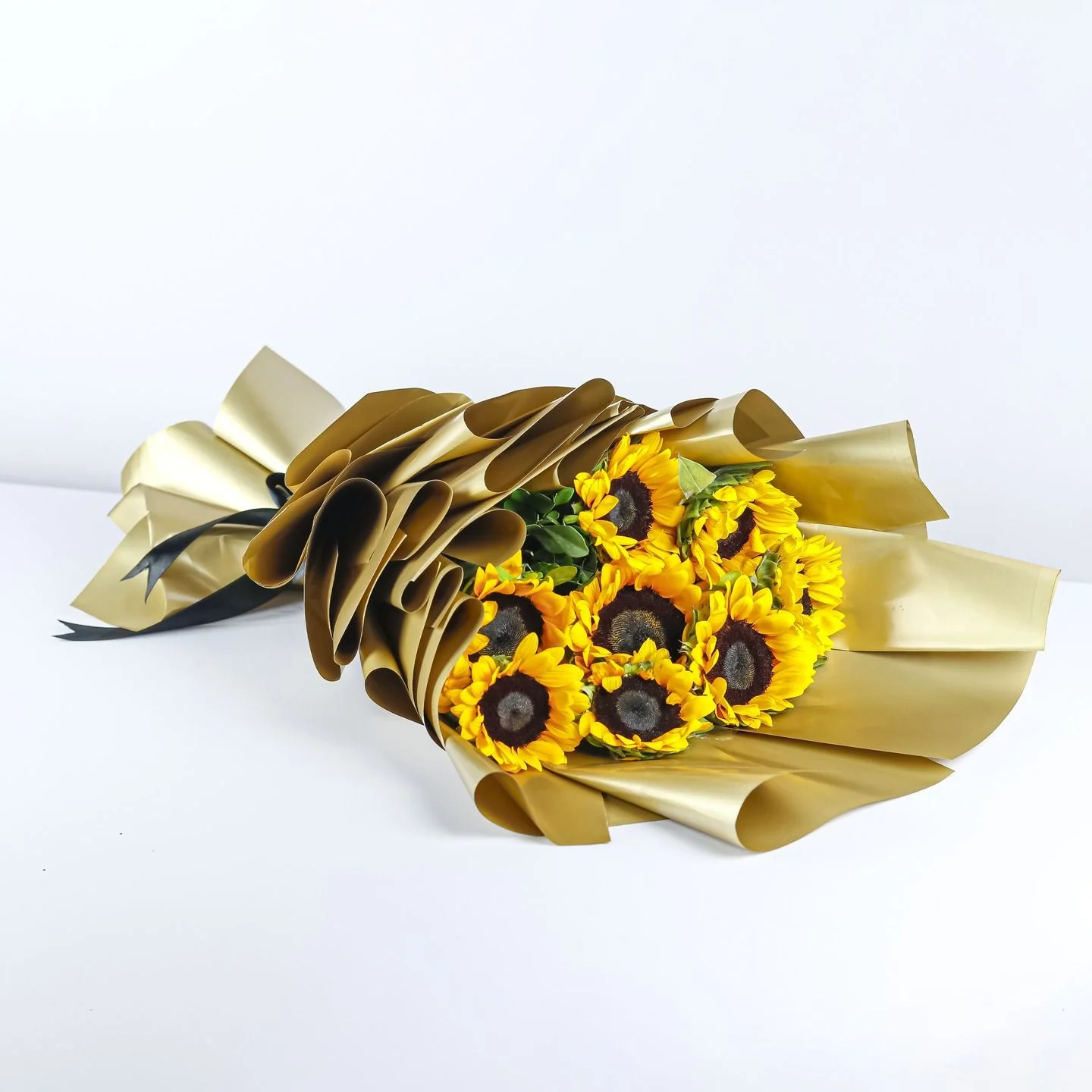Bó hoa hướng dương vàng rực rỡ